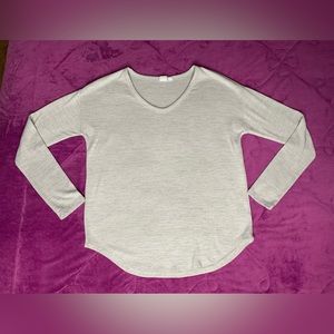 GAP V-NECK WOMENS SWEATER